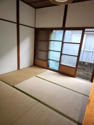 Rental Wooden House in Matsuyama, Ehime - 2DK with Garden - Thumbnail 3