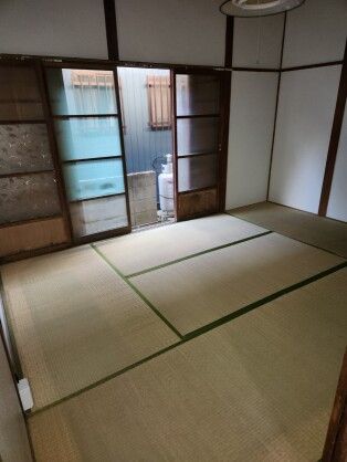 Rental Wooden House in Matsuyama, Ehime - 2DK with Garden - Thumbnail 4