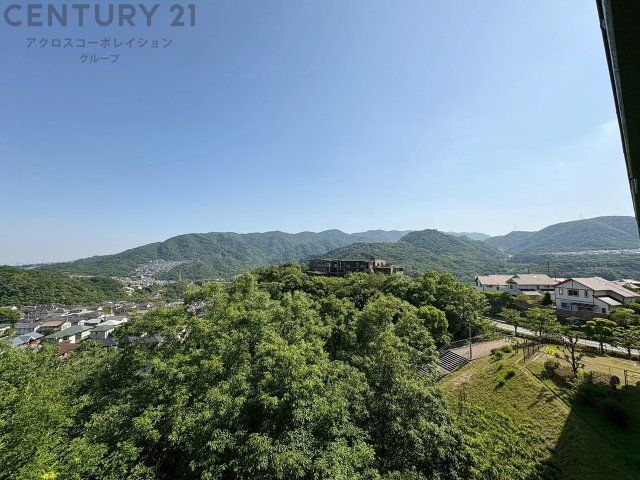 3LDK Apartment in Nishinomiya with Balcony Views - Thumbnail 3
