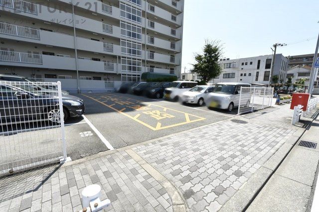3LDK Apartment in Nishinomiya Green Mansion Building 1 - Thumbnail 2