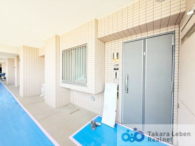 Renovated 3LDK Apartment in Saitama's Kita Ward Near Omiya - Thumbnail 2