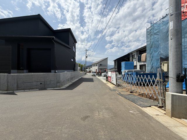 New 4LDK House for Sale in Kai City, Yamanashi - Thumbnail 3