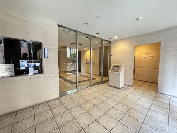 Presence Namba Minami Urbannish 1K Apartment in Osaka - Thumbnail 4