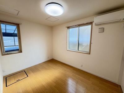 2LDK House in Anan City with Underfloor Heating — Image 4, Anan, Tokushima