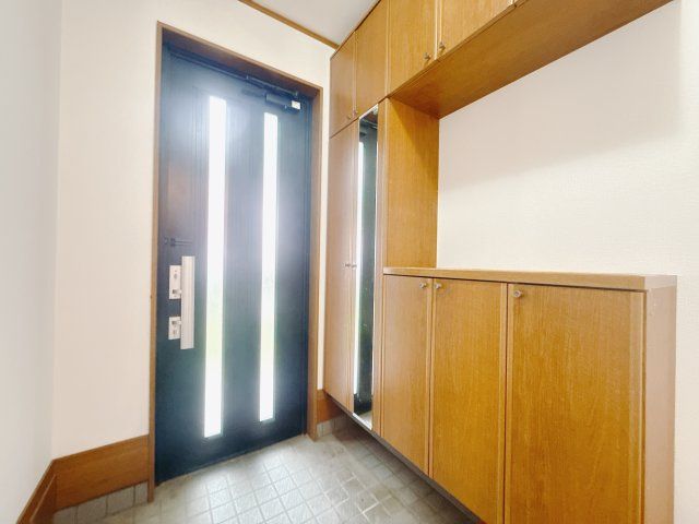 5LDK Corner Lot House in Ota City with Recent Renovations - Thumbnail 4
