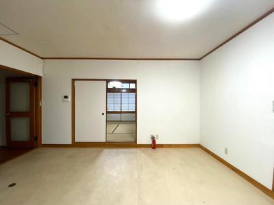 [Homes] Yoshidacho Minami Kimitateme house for sale RC 3-story | — Image 3, Uwajima, Ehime