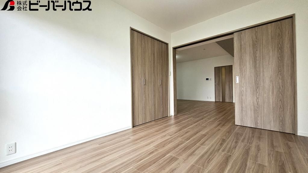 Shirasagi Sky Heights 3LDK Apartment for Sale in Sakai, Osaka - Thumbnail 2