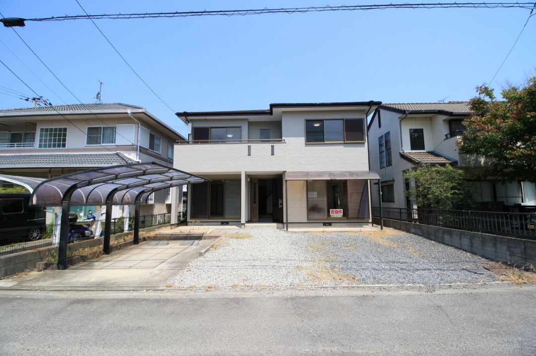 4LDK House for Sale in Tadotsu, Kagawa | 129m² Renovated Home - Thumbnail 2