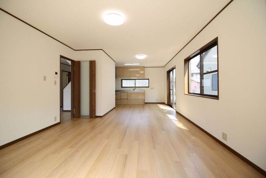 4LDK House for Sale in Tadotsu, Kagawa | 129m² Renovated Home - Thumbnail 3