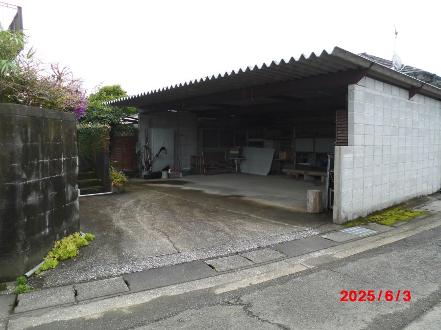 5LDK House in Miyazaki with 3-Car Garage - Thumbnail 4