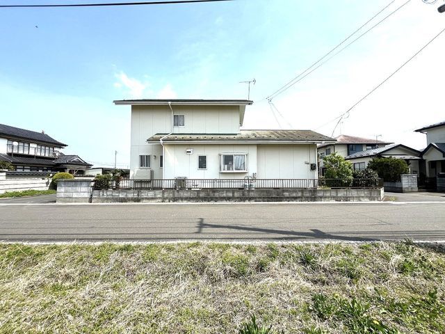 4-Bedroom House for Sale in Watari, Miyagi with 2 Parking Spaces - Thumbnail 3