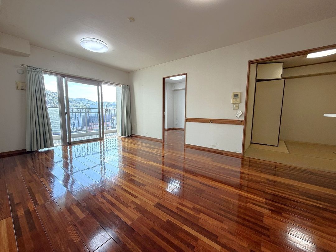 Sun Garden Megane Bridge 10F 3LDK Apartment for Sale in Nagasaki - Thumbnail 4
