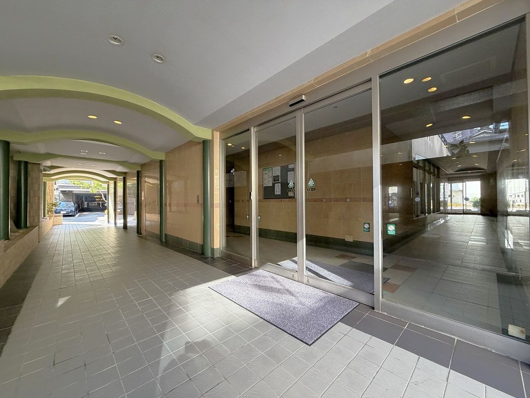 Sun Garden Megane Bridge 10F 3LDK Apartment for Sale in Nagasaki - Thumbnail 3