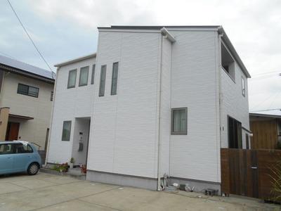 Used detached house in Kitagawa, Saijo City | Saijo City, JR Yosan Line Iyosaijo Station 4 minutes by bus, get off at Kamibai Elementary School, 8 minutes walk from used detached house (Property number: 0134421-0000981) — Image 1, Saijo, Ehime