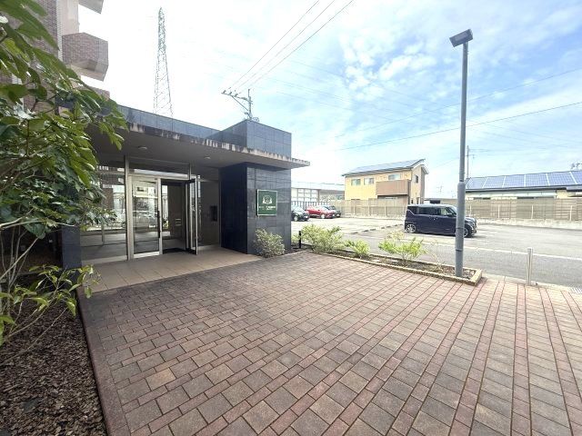 Zephyro Aira Residence 3LDK Apartment for Sale in Kagoshima - Thumbnail 2