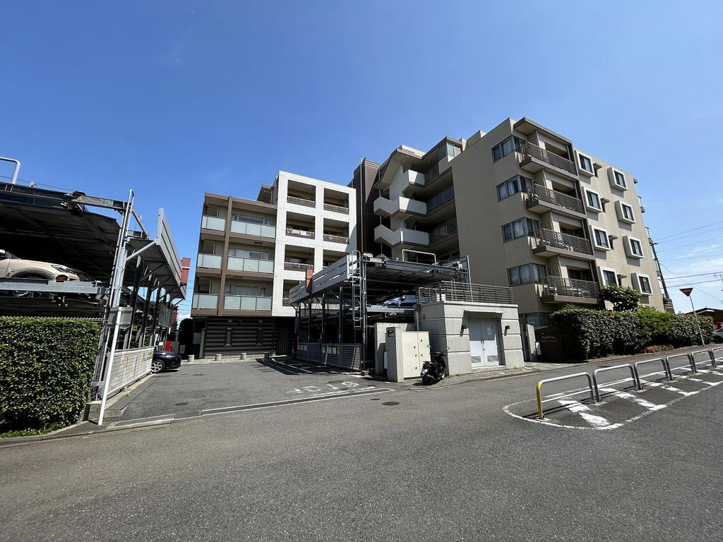 3LDK Apartment in Funabashi with Balcony Near Higashi-Nakayama Station - Thumbnail 2