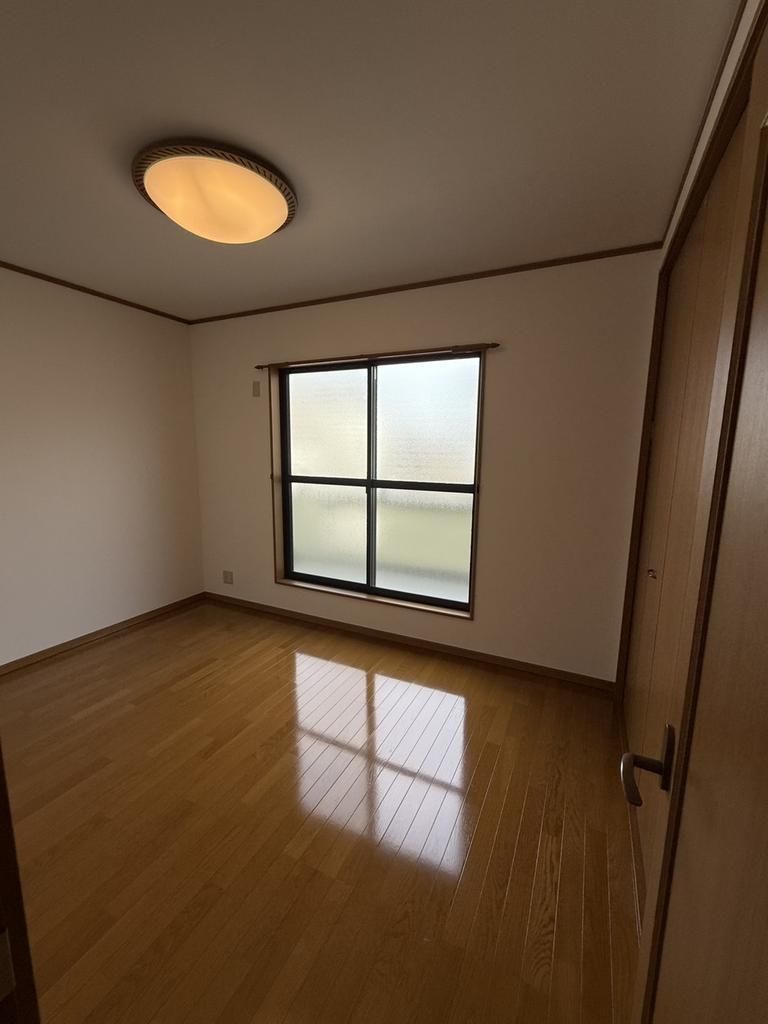 4LDK House near Shiki Station in Yao City - Thumbnail 2