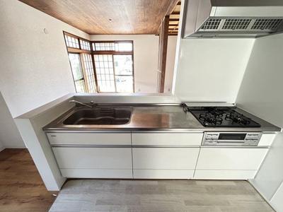 [Homes] Used detached house in Wakakidai 6-chome, Fukutsu City | — Image 3, Fukutsu, Fukuoka