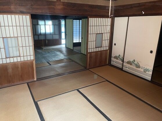 Charming 1923 Kominka for Rent in Mima City, Tokushima - Thumbnail 2