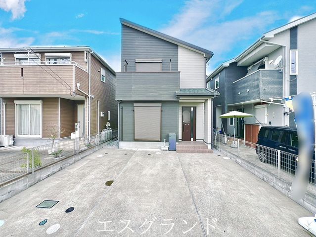 4LDK House for Sale in Hiratsuka Minami-Kaname - Image 1