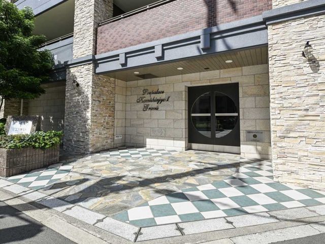 Proparus Shinjo II Gravitas 6F 2LDK Apartment in Osaka - Thumbnail 3