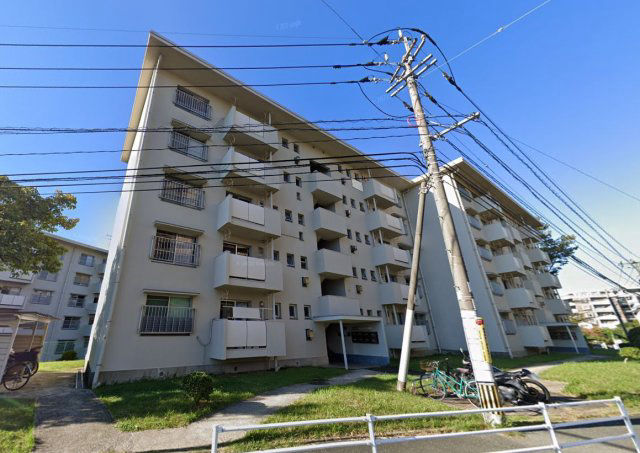 2LDK Apartment in Fukuoka's Jonan Ward near Rokubunmatsu Station - Thumbnail 2