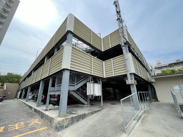 3LDK Apartment in Hirakata's Melody Heim Karigaoka Twin View Vega Tower - Image 1