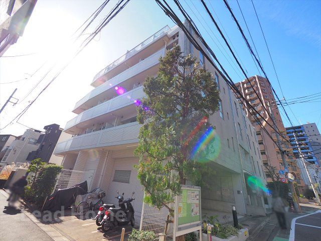 Sanctus Garden Meguro 3LDK Apartment for Sale in Tokyo - Thumbnail 4