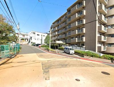 Spacious 3LDK Corner Apartment in Higashiyama, Kitakyushu — Image 1, Yahatahigashi, Fukuoka