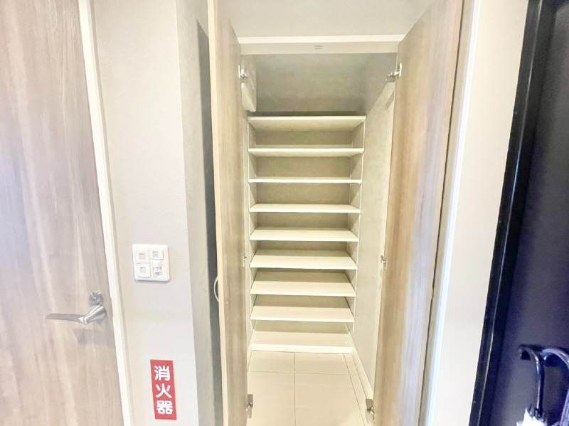 High-Floor 1LDK with Ocean View in Naha, Okinawa - Image 16