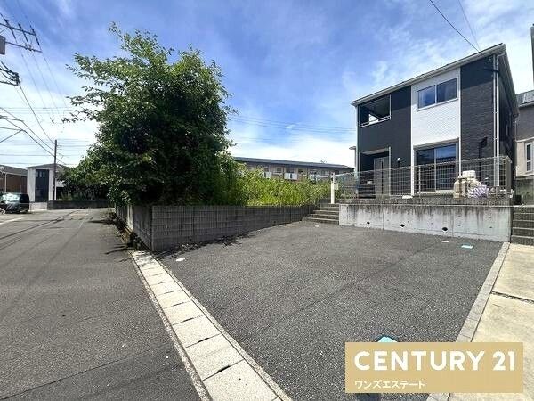 4LDK House for Sale in Numazu, Shizuoka - Thumbnail 2