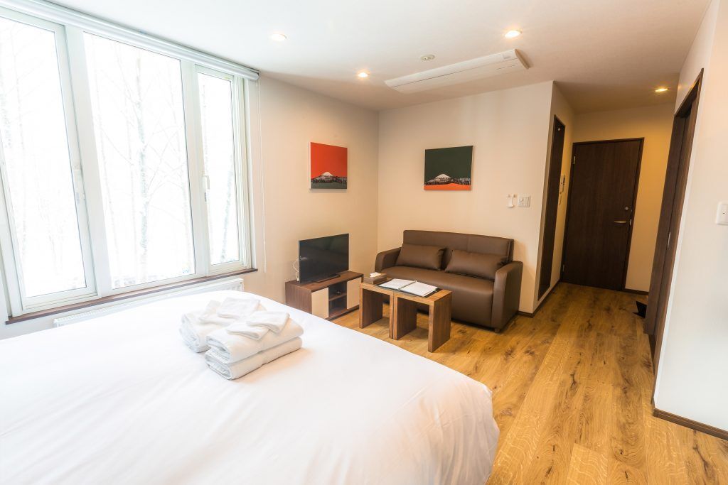 3BR 72.5m² Dual-Key Apartment in Higashiyama, Niseko - Thumbnail 3
