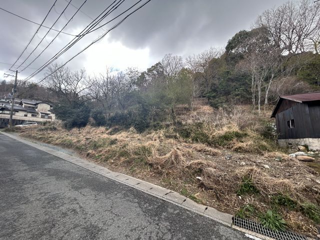 Spacious Vacant Land for Sale in Kita-ku, Kyoto - Thumbnail 3