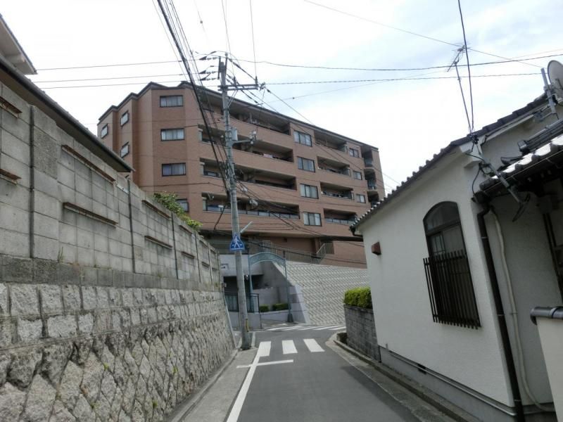 Jcity Takasu Suieikan 3LDK Apartment for Sale in Hiroshima - Thumbnail 2