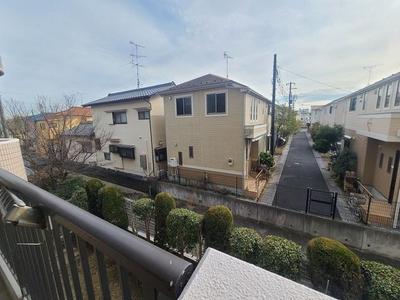 Spacious 3LDK Apartment in Kasukabe Near Takezato Station — Image 1, Kasukabe, Saitama