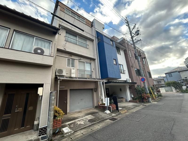 4-Storey Steel House for Sale in Gifu City, Near Meitetsu Gifu Station - Thumbnail 3