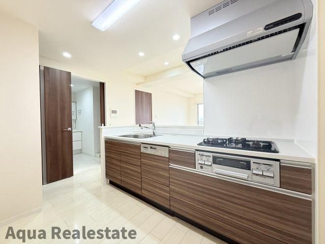 3LDK Apartment for Sale in Marugame, Kagawa | 70.57㎡ - Thumbnail 3