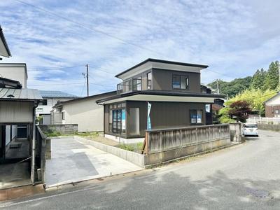 Renovated 2LDK House in Akita City with Parking — Image 1, Akita, Akita
