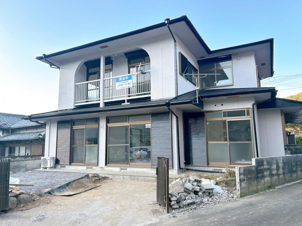 Renovated 5LDK House for Sale in Tsukumi, Oita - Thumbnail 2