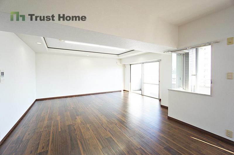 Asahi Plaza Apex Court Nishinamba 2LDK Apartment for Sale - Thumbnail 3