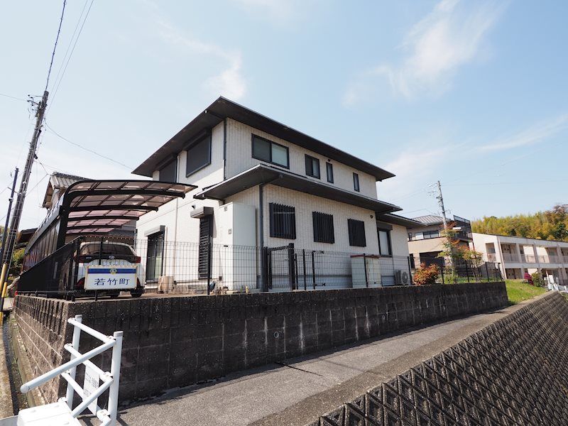 4LDK House in Kuwana with Parking for 4 Cars - Thumbnail 2