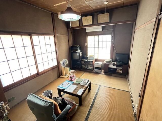 4DK Single-Story House in Kitakyushu with Large Garden - Thumbnail 2