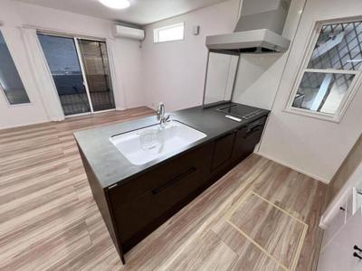 Modern 3LDK House with Solar Power in Yoshikawa Shinei — Image 3, Yoshikawa, Saitama