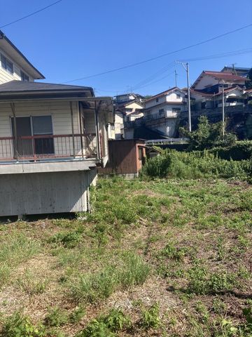 Spacious 5DK House on Large Plot in Mihara, Hiroshima for Sale - Thumbnail 2