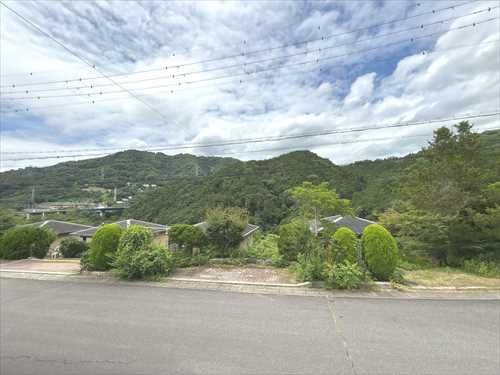 Land with House in Kyoto's Katsurazaka - Hilltop Views & Conservation Area - Thumbnail 2
