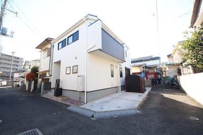 Modern 4LDK House with Parking in Quiet Niiza Sakae Area — Image 1, Niiza, Saitama