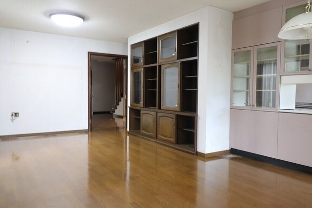 5LDK House for Sale in Azumino, Nagano with Separate Annex - Thumbnail 2