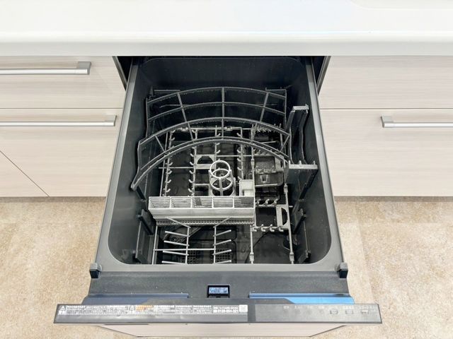 Superior Minami Comfort 3LDK Apartment in Nagoya Port Ward - Thumbnail 4