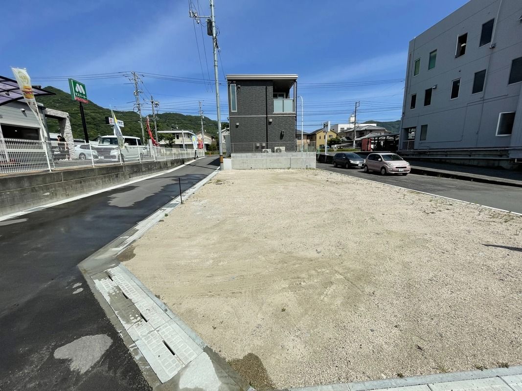 Land for Sale with Construction Conditions in Kure, Hiroshima - Thumbnail 4