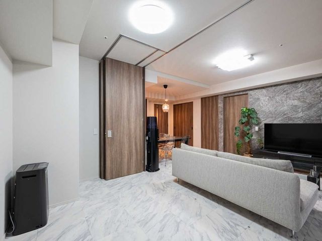 3LDK Apartment for Sale in Koto City, Tokyo - 74.56m2 - Thumbnail 3